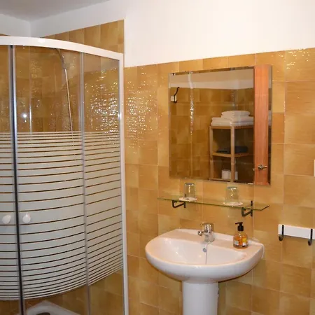 Casa Perarruga Kır Evi