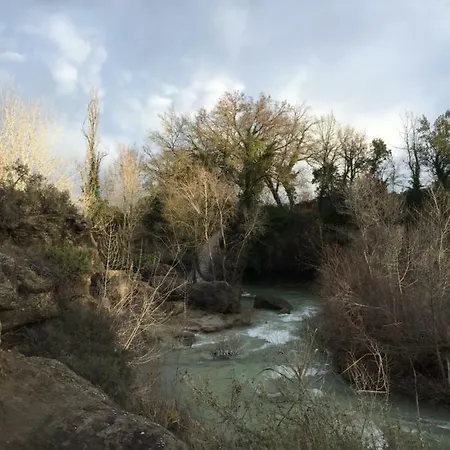 Casa Perarruga Kır Evi *